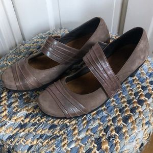 Naot suede mary janes